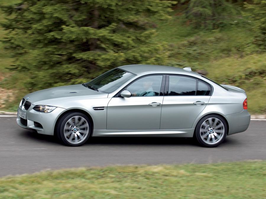  BMW M3 Sedan 2008 года  (фото 15 из 85)